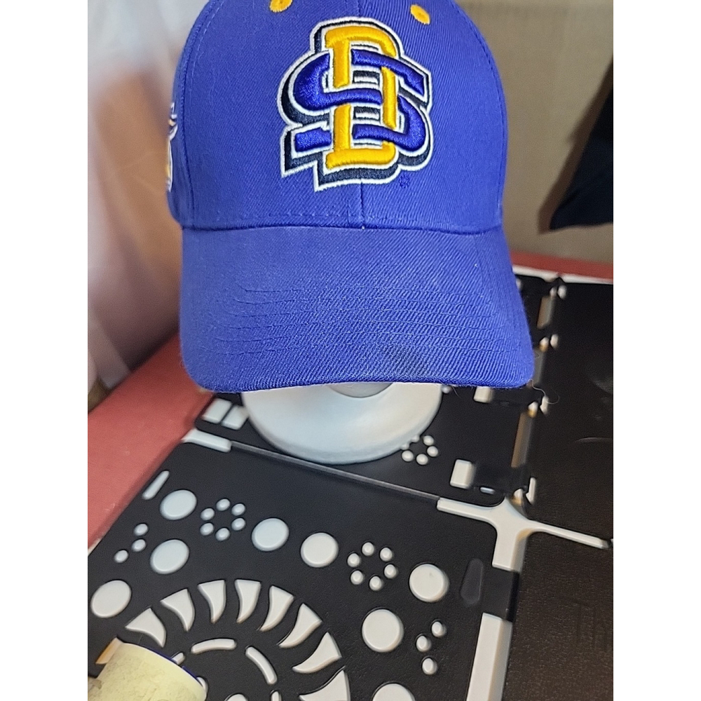 South Dakota Jackrabbits Hat/ Cap Strapback Top Of The World Blue